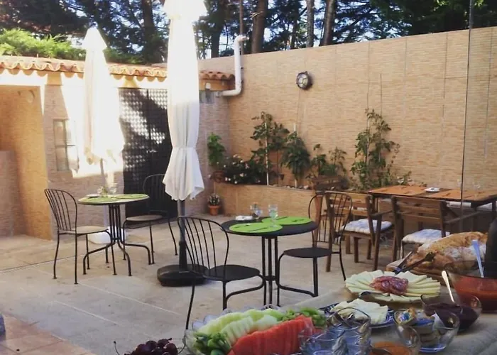 カサ ド マルケス 3* バイヨーナ